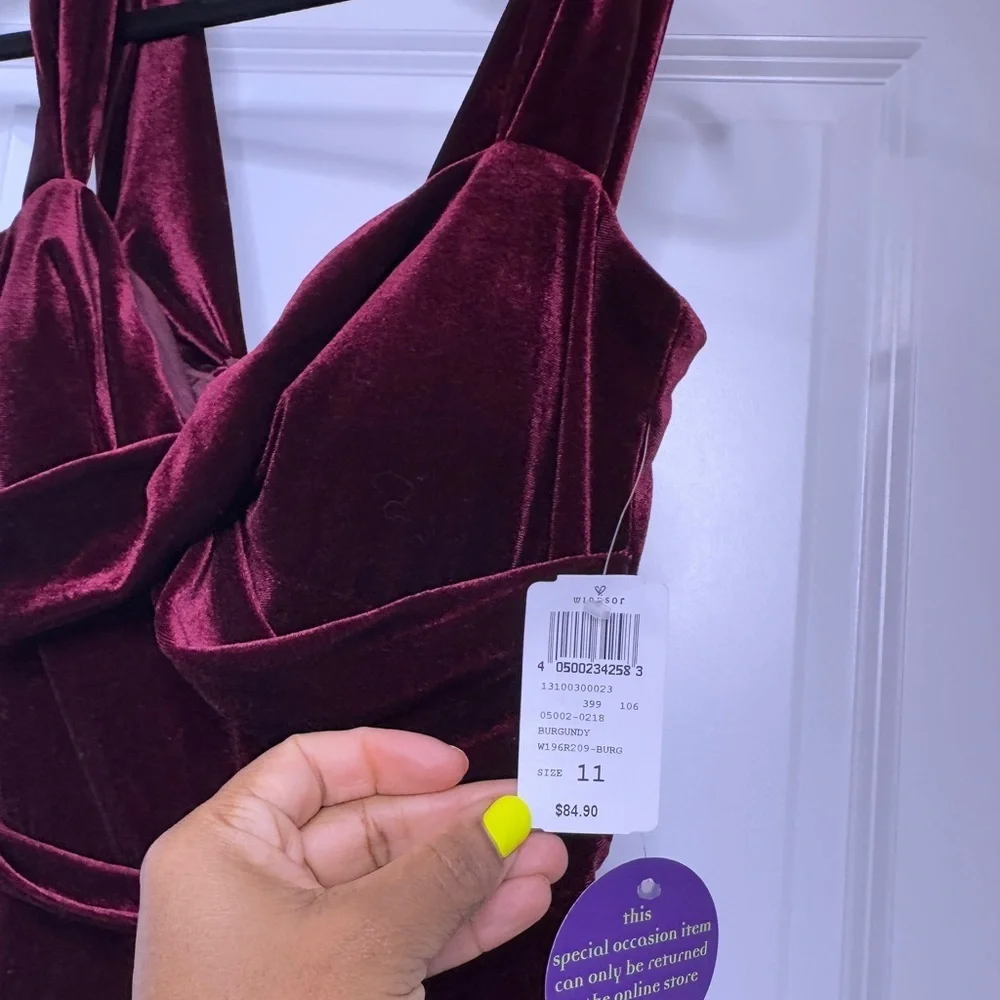 🆕Windsor Burgundy / Bordeaux Velvet Bridesmaid + Formal Gala + Prom Gown Dress - Picture 5 of 8